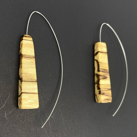 UNIQUE GENUINE WOODEN EARRINGS WITH A LONG STEM CURVED BACK - Picture 4 of 9